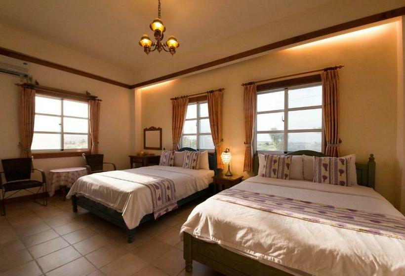 اتاق استاندارد چهار تخته, Kenting Avignon