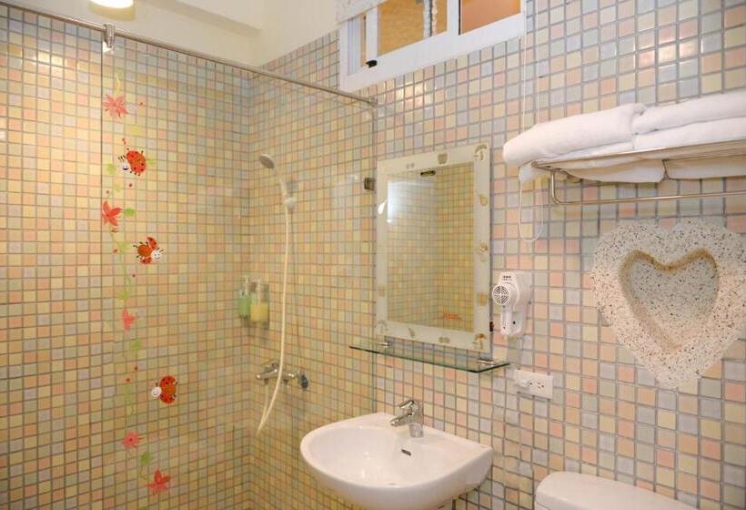 اتاق لوکس چهار تخته, Kenting Avignon