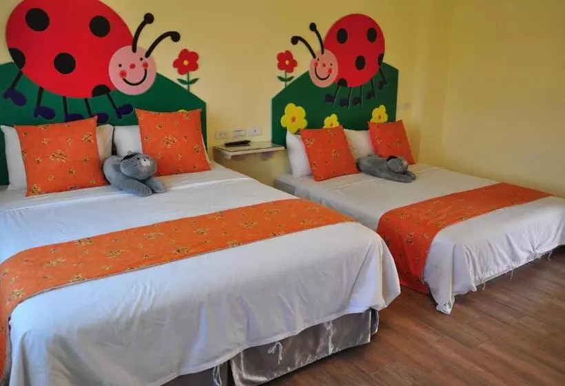 اتاق لوکس چهار تخته, Kenting Avignon