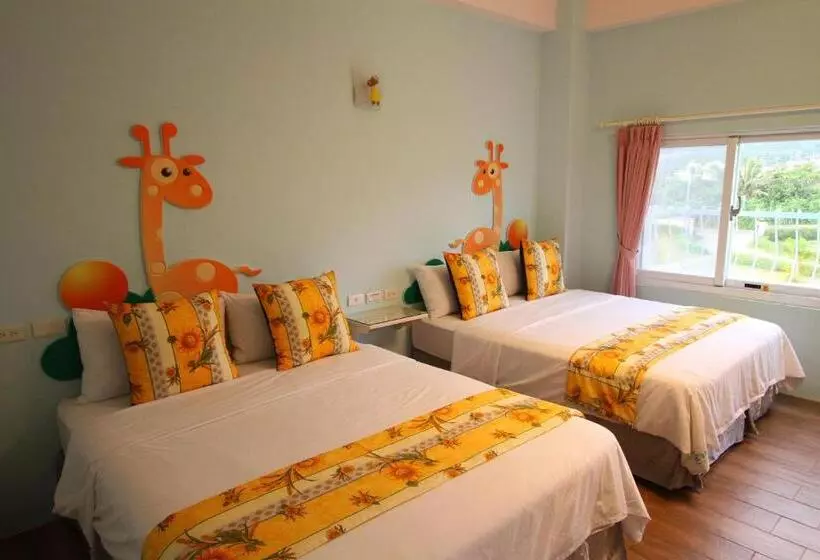 اتاق لوکس چهار تخته, Kenting Avignon