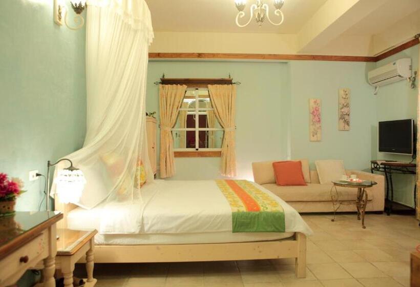 اتاق لوکس, Kenting Avignon