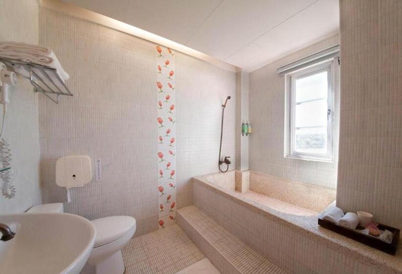 اتاق لوکس, Kenting Avignon