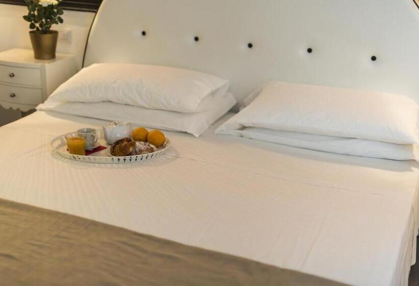 اتاق استاندارد سه نفره, Boutique Hotel La Casa Di Morfeo