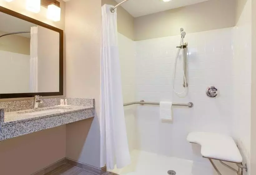 スイート, Quality Inn & Suites