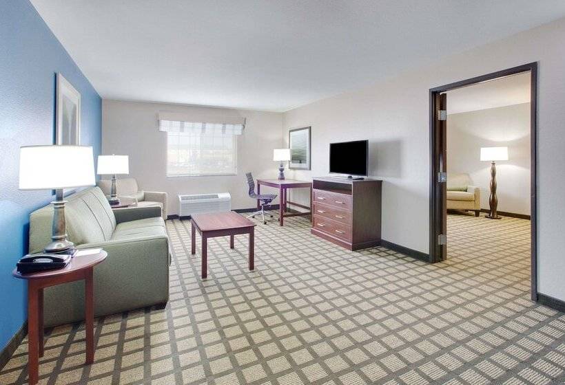 מיטת קינג בסוויטה, Quality Inn & Suites