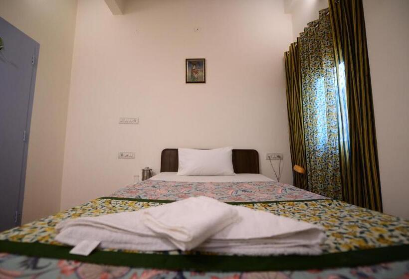 Номер Стандарт Индивидуальный, Chitra Katha A Story Per Stay