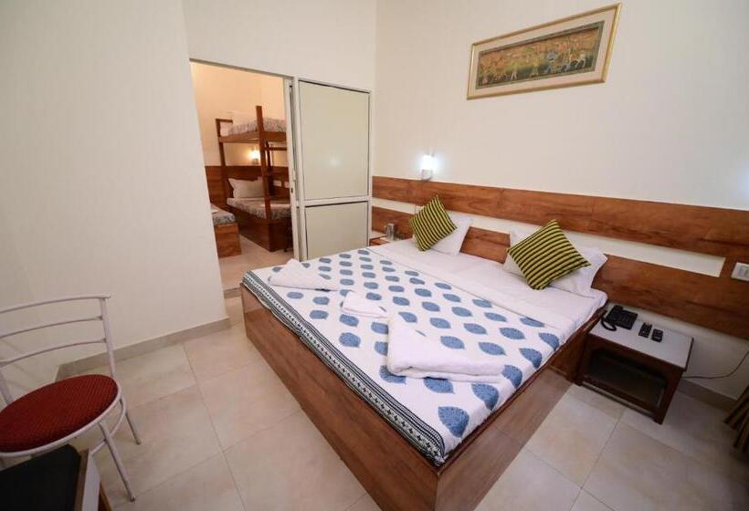 Четырехместный Номер Стандарт, Chitra Katha A Story Per Stay