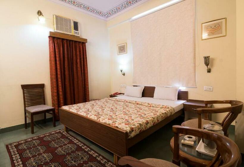 Номер Deluxe, Chitra Katha A Story Per Stay