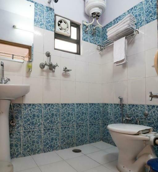 Номер Deluxe, Chitra Katha A Story Per Stay