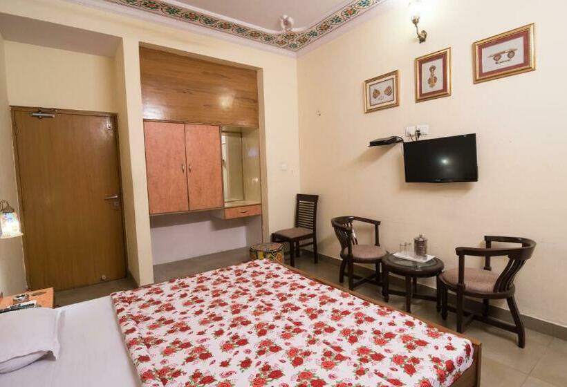 Номер Deluxe, Chitra Katha A Story Per Stay