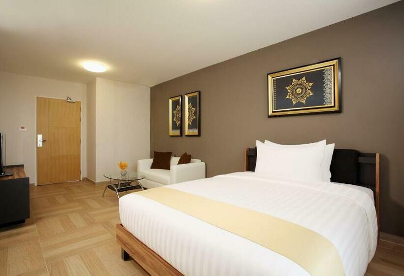Deluxe-studio, Chiva Bangkok Hotel   Sha Plus