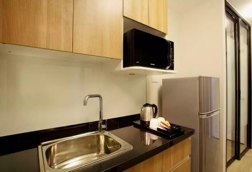 Deluxe-studio, Chiva Bangkok Hotel Sha Plus