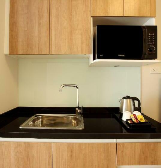 Deluxe-studio, Chiva Bangkok Hotel   Sha Plus