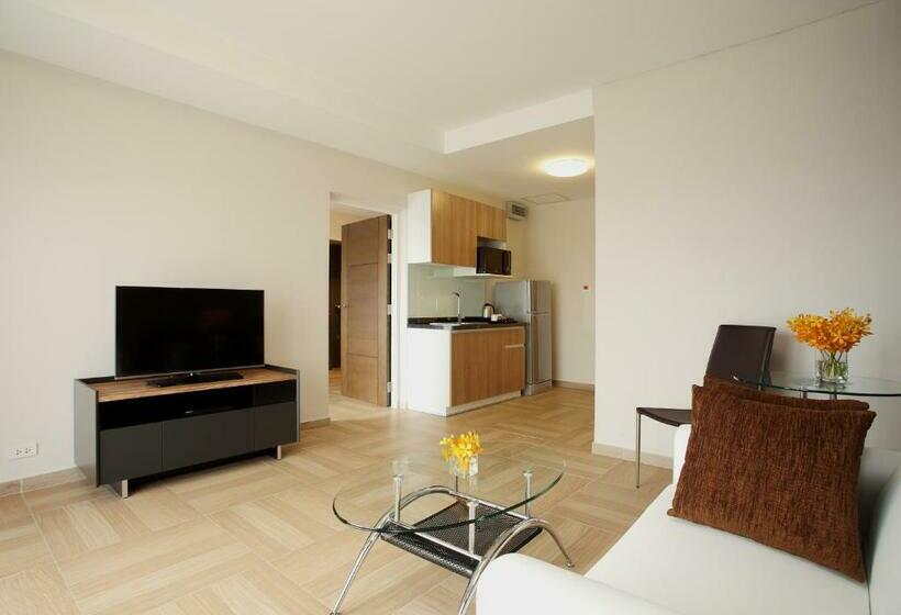 Sviitti, Chiva Bangkok Hotel   Sha Plus