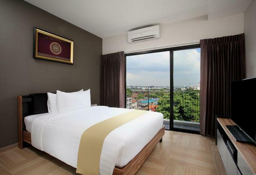Standard-studio, Chiva Bangkok Hotel   Sha Plus