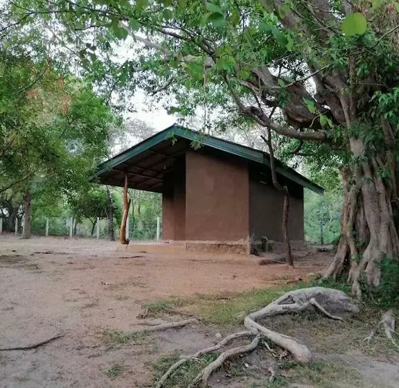 ガーデンビューのスタンダードバンガロー, Clay Hut Village