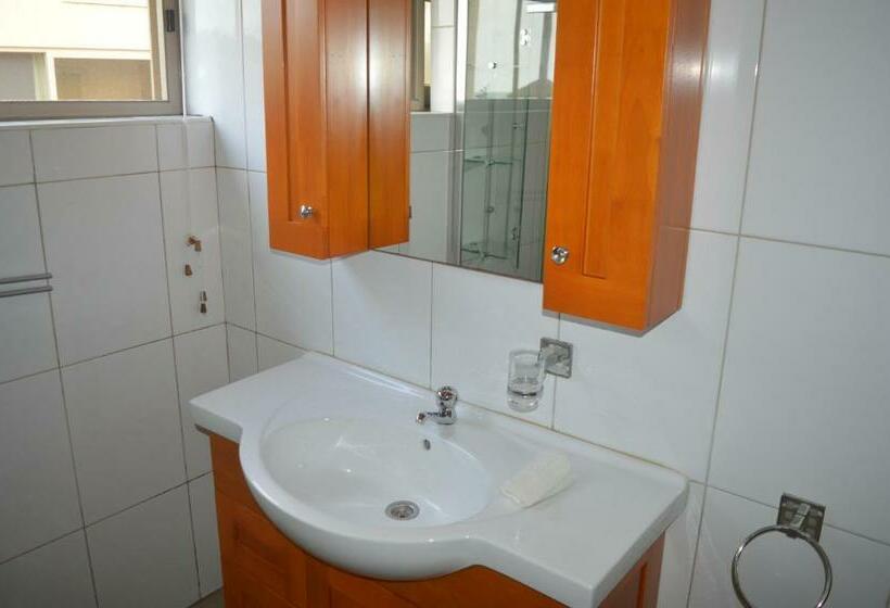 חדר דלוקס עם מרפסת נוף לים, Elmina Bay Resort