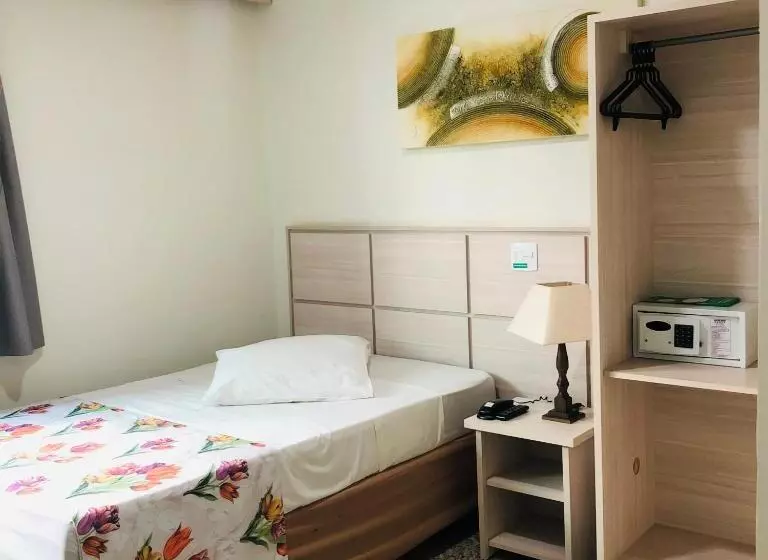 身障者適用スタンダードルーム, Golden Park Sorocaba & Convenções   By Nacional Inn