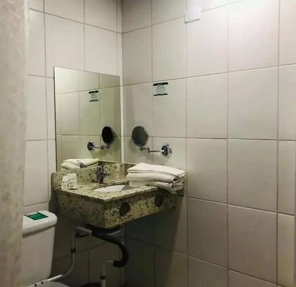 身障者適用スタンダードルーム, Golden Park Sorocaba & Convenções   By Nacional Inn