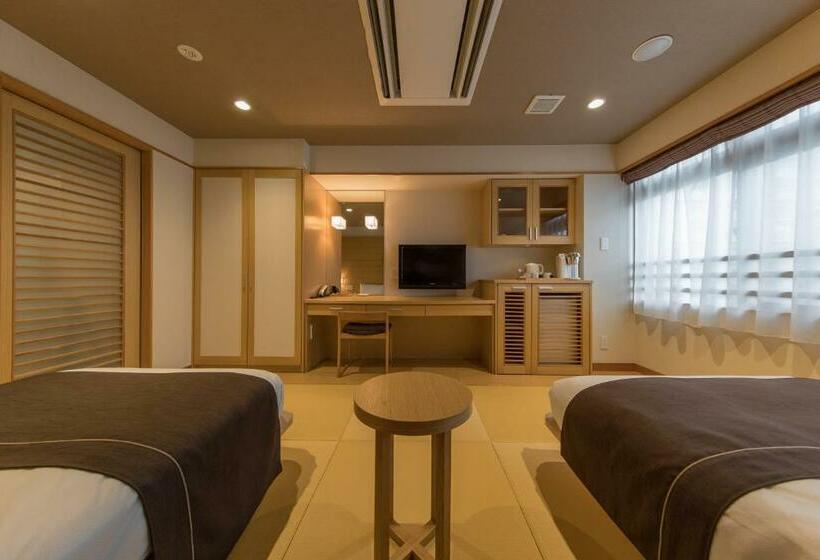 חדר סטנדרט, Hana Beppu