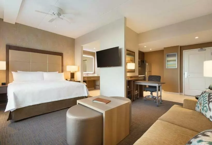 キングサイズベッドのスイートルーム, Homewood Suites By Hilton Calgary Downtown
