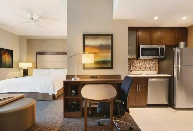 キングサイズベッドのデラックススイート, Homewood Suites By Hilton Calgary Downtown