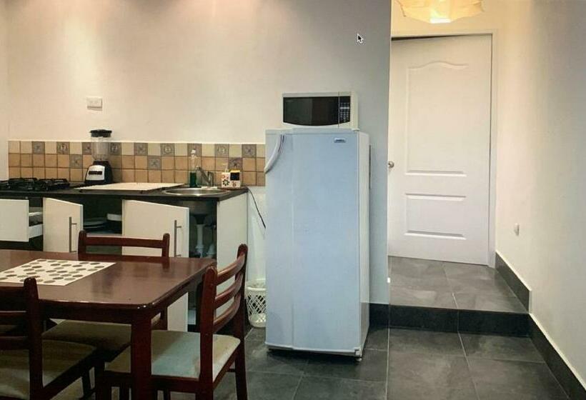 דירת חדר, Manaya Bed & Breakfast