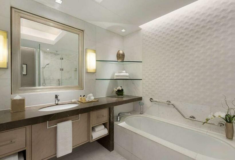 اتاق لوکس با تخت بزرگ, Shangrila The Fort, Manila