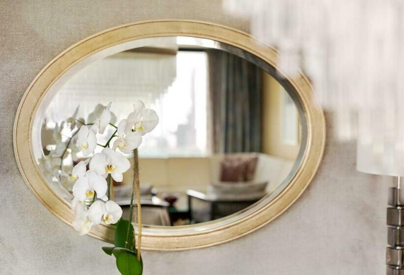 سوئیت پریمیوم, Shangrila The Fort, Manila