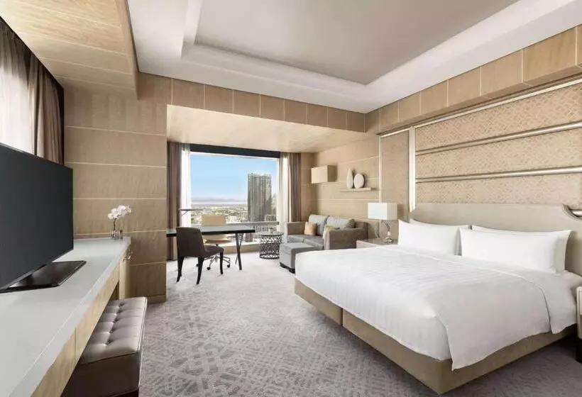 キングサイズベッドのデラックスルーム, Shangrila The Fort, Manila