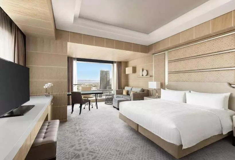 キングサイズベッドのデラックスルーム, Shangrila The Fort, Manila