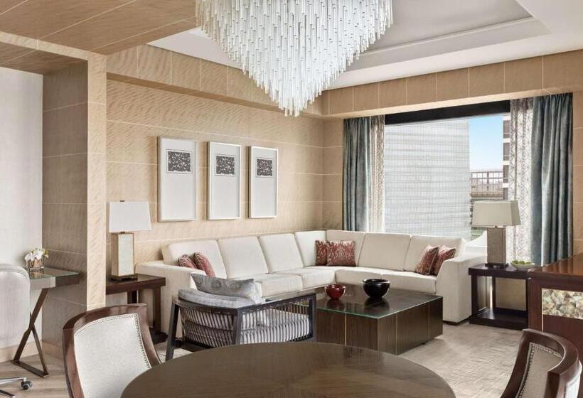 سوئیت اجرایی با تخت کینگ, Shangrila The Fort, Manila