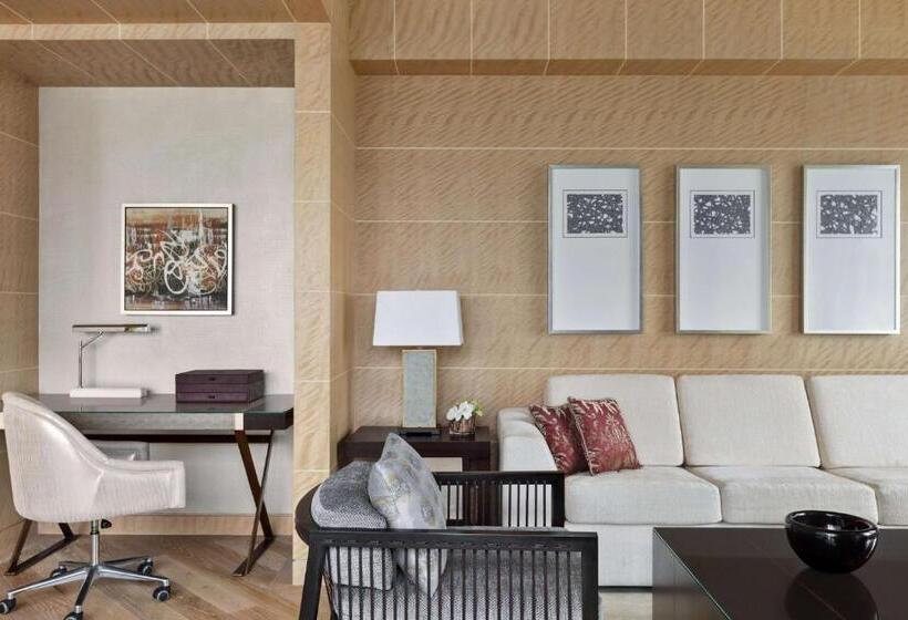 سوئیت اجرایی با تخت کینگ, Shangrila The Fort, Manila