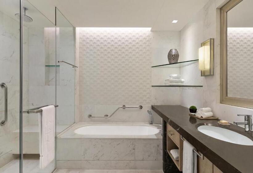 اتاق لوکس, Shangrila The Fort, Manila