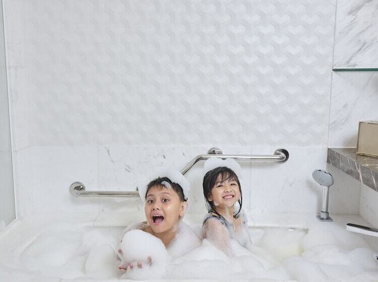 اتاق لوکس, Shangrila The Fort, Manila