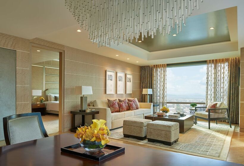 سوئیت پریمیوم, Shangrila The Fort, Manila