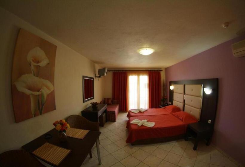 غرفة كلاسيكية ثلاثية, Sidari Waterpark