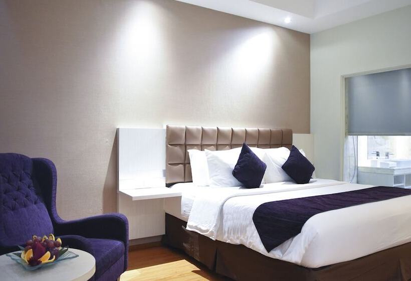 Полулюкс, Platinum Hotel & Convention Hall Balikpapan
