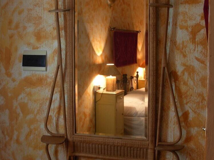 غرفة قياسية, Villa El Minero