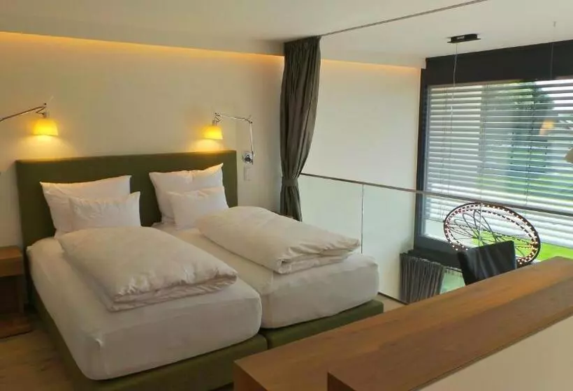 テラス付き１ベッドルームアパートメント, Diamond Country Club