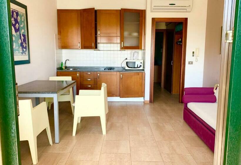 Апартаменты 1 Спальня, Eurobeach Residence