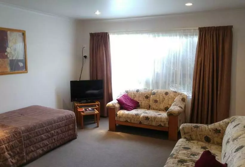 １ベッドルームアパートメント, Hobson's Choice Motel