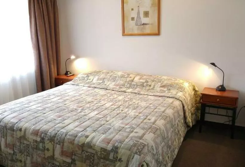 １ベッドルームアパートメント, Hobson's Choice Motel