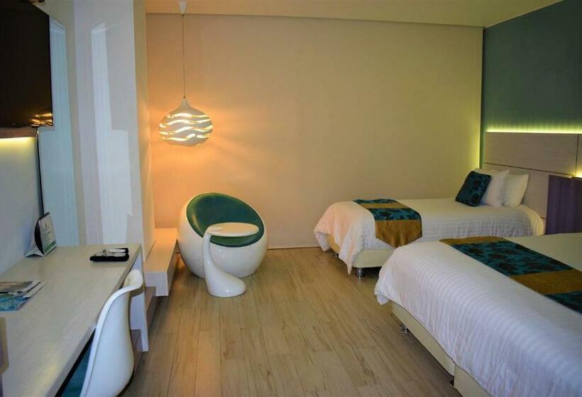 חדר דלוקס לשלושה, Catedral Plaza