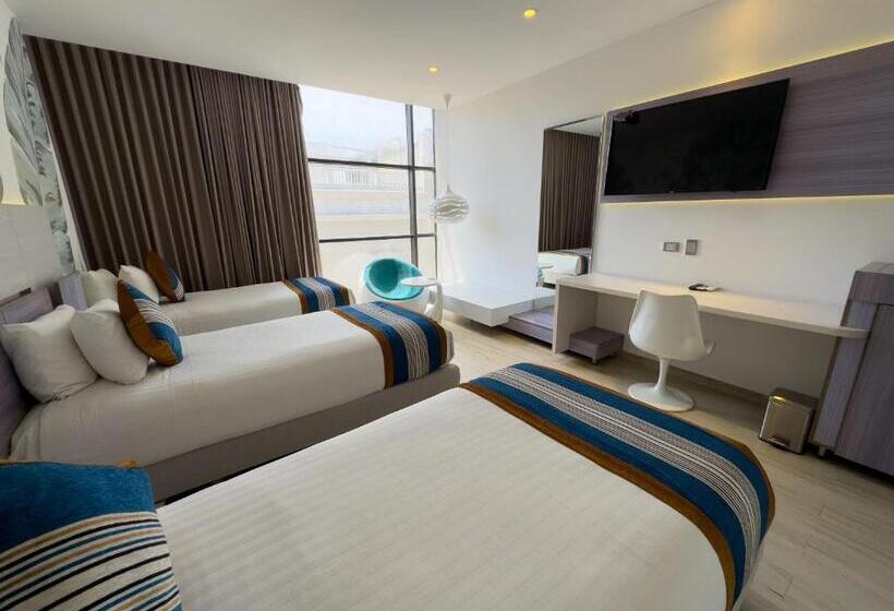 חדר דלוקס לשלושה, Catedral Plaza