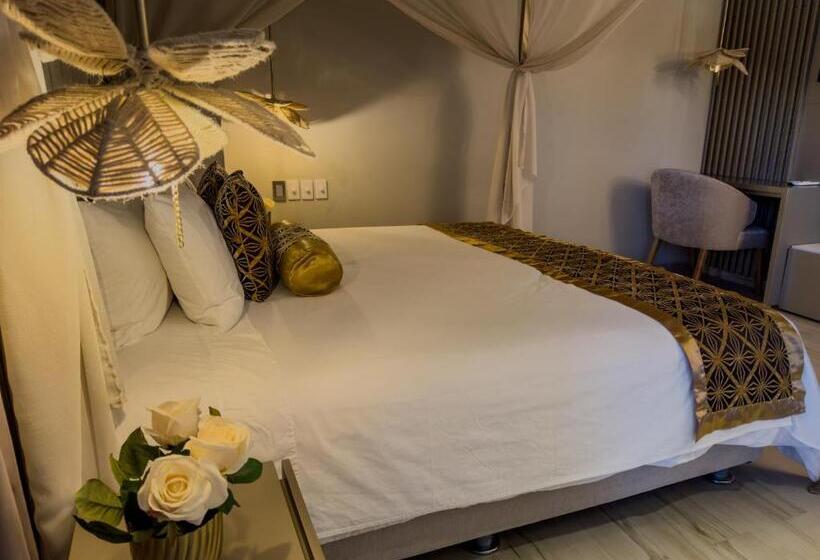 סוויטת ג'וניור, Catedral Plaza