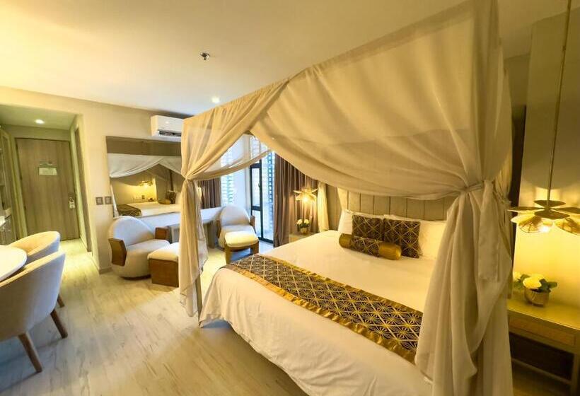 סוויטת ג'וניור, Catedral Plaza