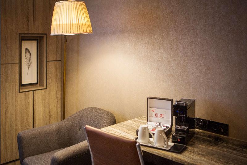 キングサイズベッドのジュニアスイート, Doubletree By Hilton London Kingston Upon Thames