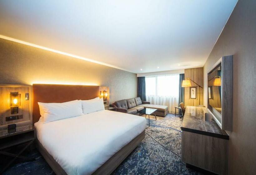 キングサイズベッドのジュニアスイート, Doubletree By Hilton London Kingston Upon Thames