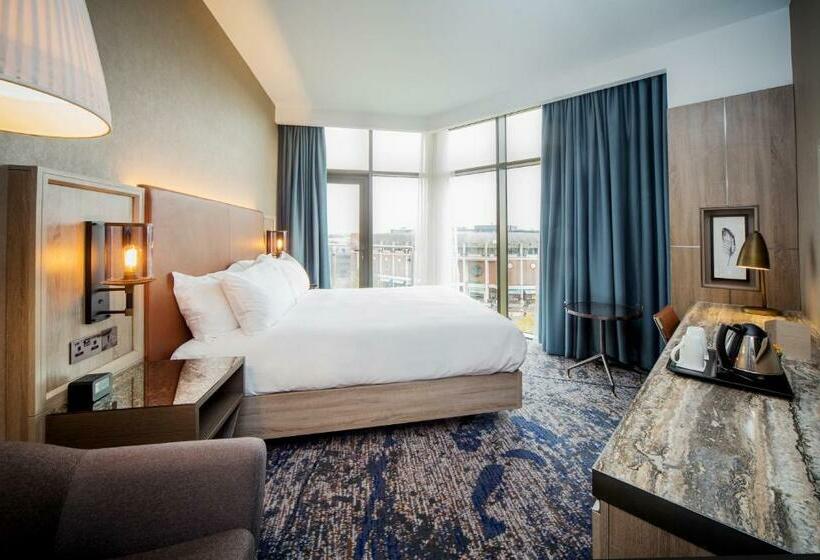 스탠다드 룸 킹사이즈 침대, Doubletree By Hilton London Kingston Upon Thames